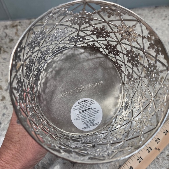 Bath Body Works Snowflake Pedestal Candle Holder Silver Christmas Decor Festive - Picture 3 of 5